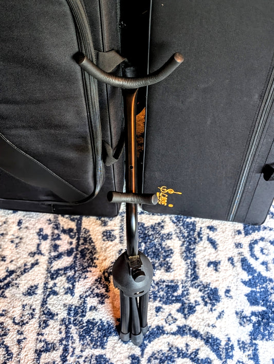 PNW Music dual saxophone stand with padded contact points, adjustable height for alto and tenor saxophones, black finish