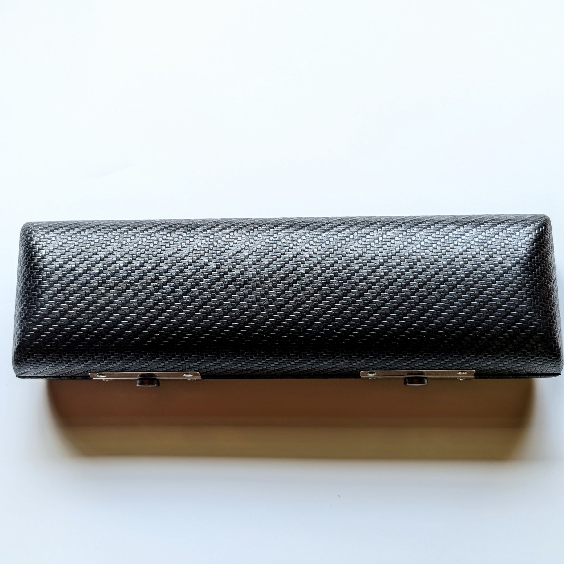Black finished metal piccolo flute by PNW Music for student to intermediate players with precision key mechanisms