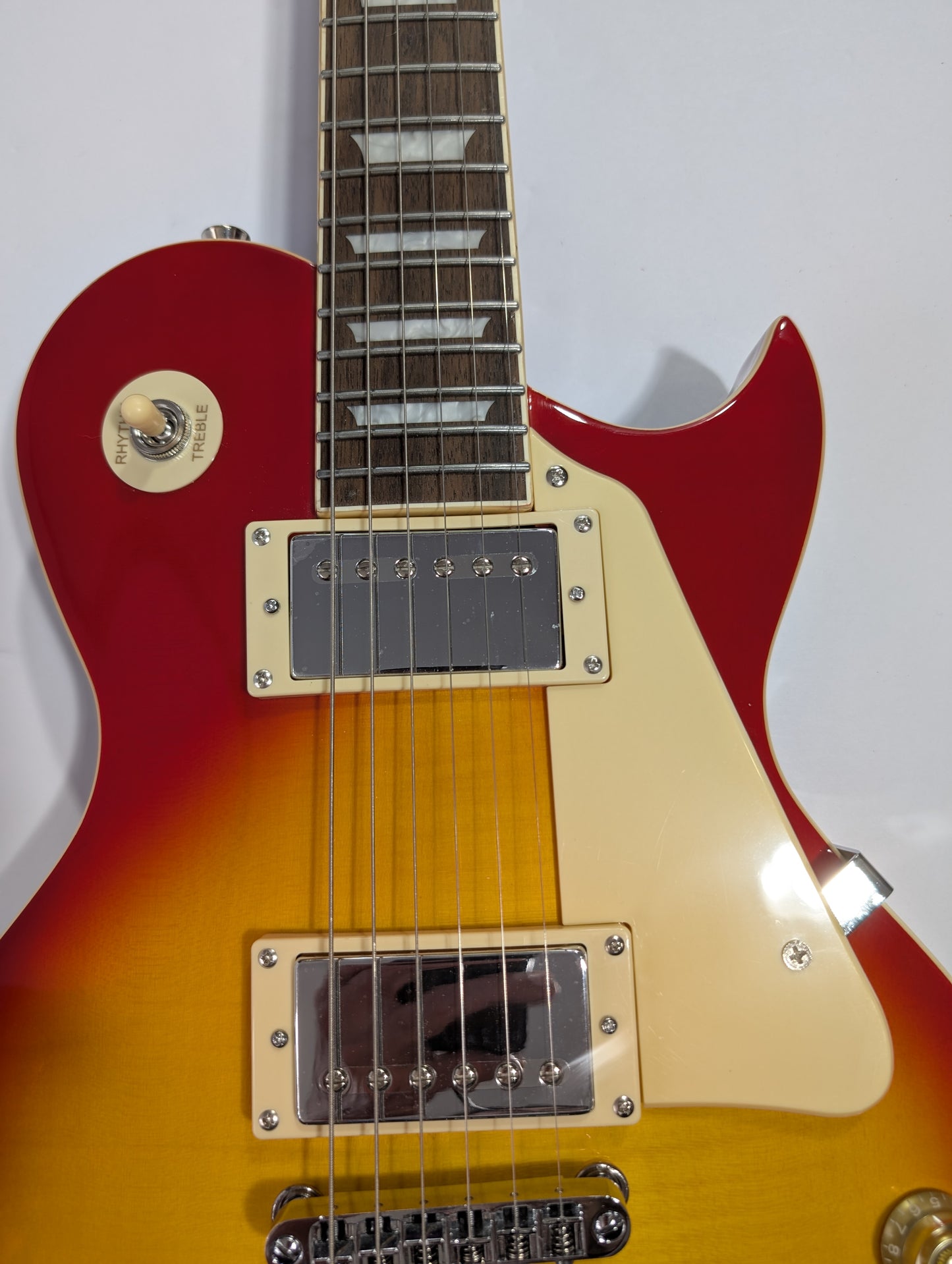 Les Paul Inspired Guitar (sunburst)