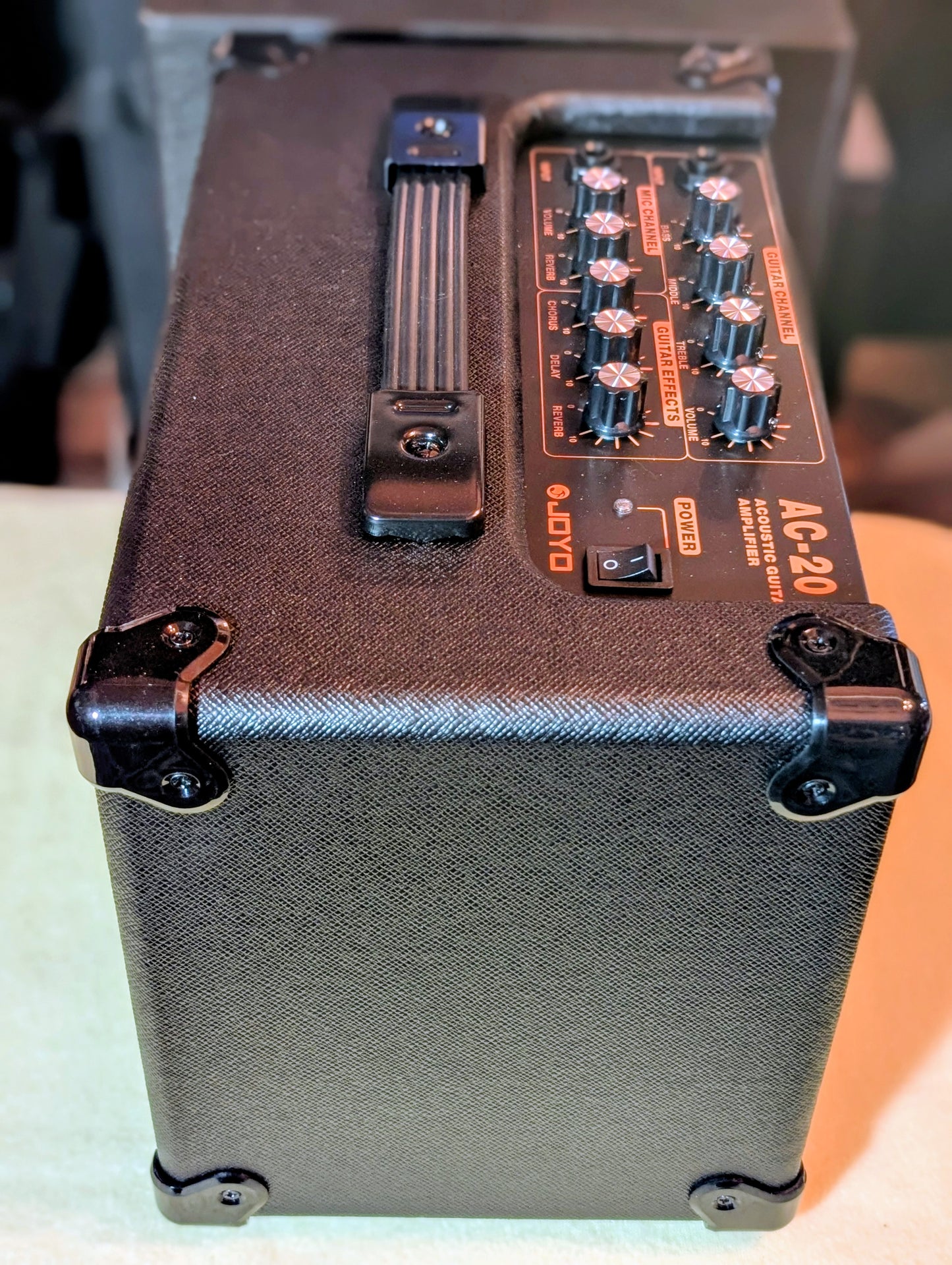 Acoustic/Electric/Vocal Amp, 2 Channel 20 watt